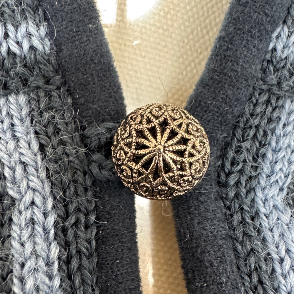 Dale of Norway Vintage Cardigan Sweater - 100 % Wool - Picture 6 of 13